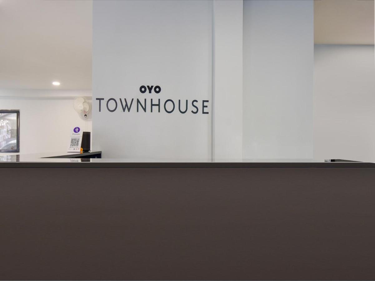 Oyo Townhouse 498 Hotel Western Nagpur Exterior foto